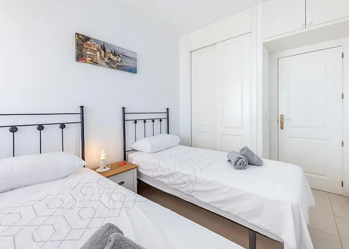 Beautiful 2 Bed Pacos Апартаменты