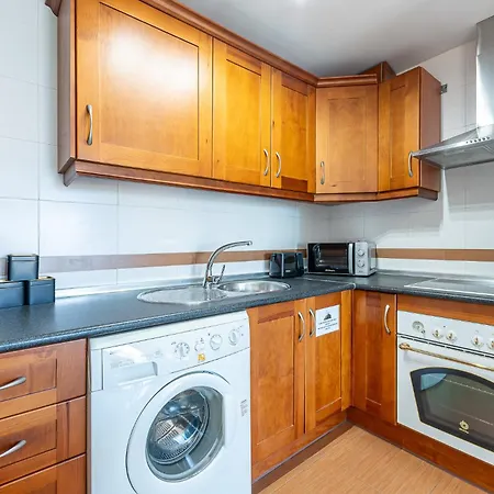 Beautiful 2 Bed Pacos شقة فوينخيرولا