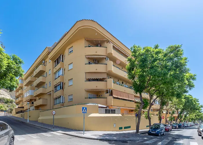 Beautiful 2 Bed Pacos Фуенхірола