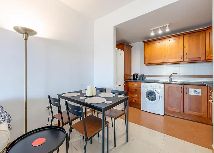 Beautiful 2 Bed Pacos Апартаменти Фуенхірола