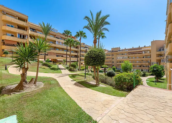 Апартаменти Beautiful 2 Bed Pacos Фуенхірола