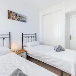 Beautiful 2 Bed Pacos Apartament