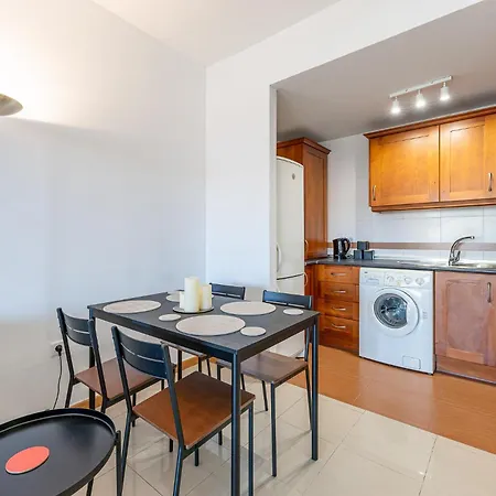 Beautiful 2 Bed Pacos Apartament Fuengirola